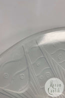 Fransk Kunstglas fad af Pierre d'Avesn med svaler