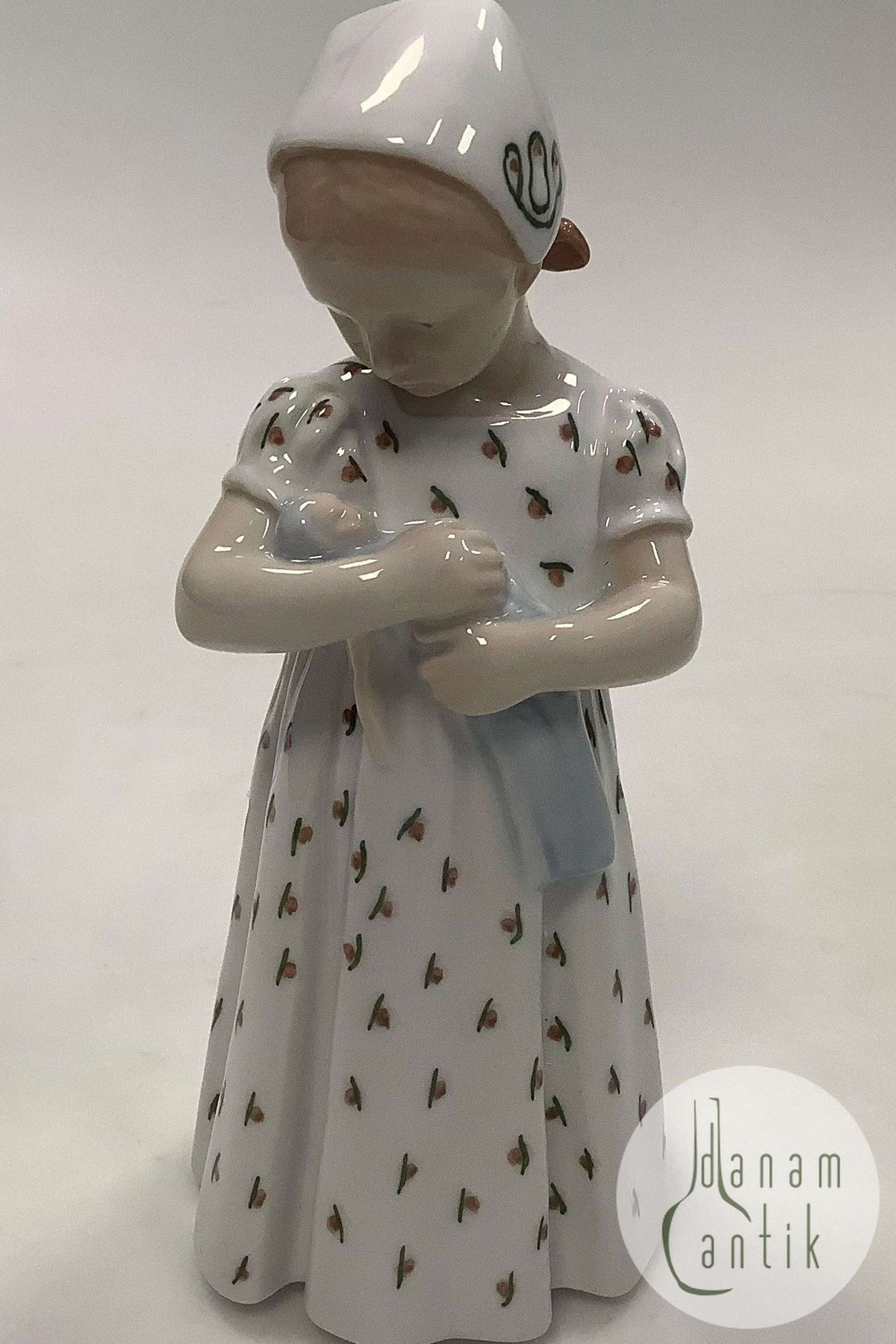 Bing and Grondahl Figurine - Mary No. 1721