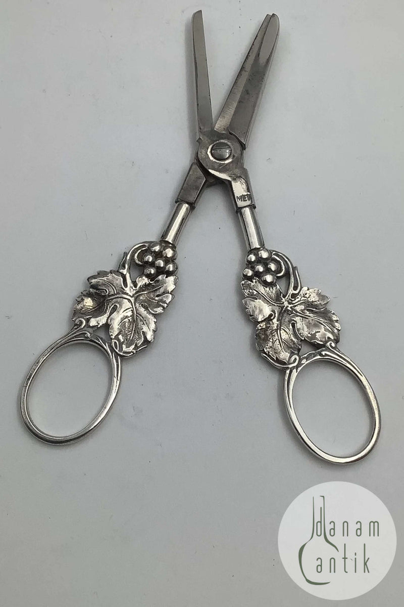 Danish Silver/steel grape shears, image size:800x1200