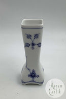 Royal Copenhagen Musselmalet Riftet vase No 438