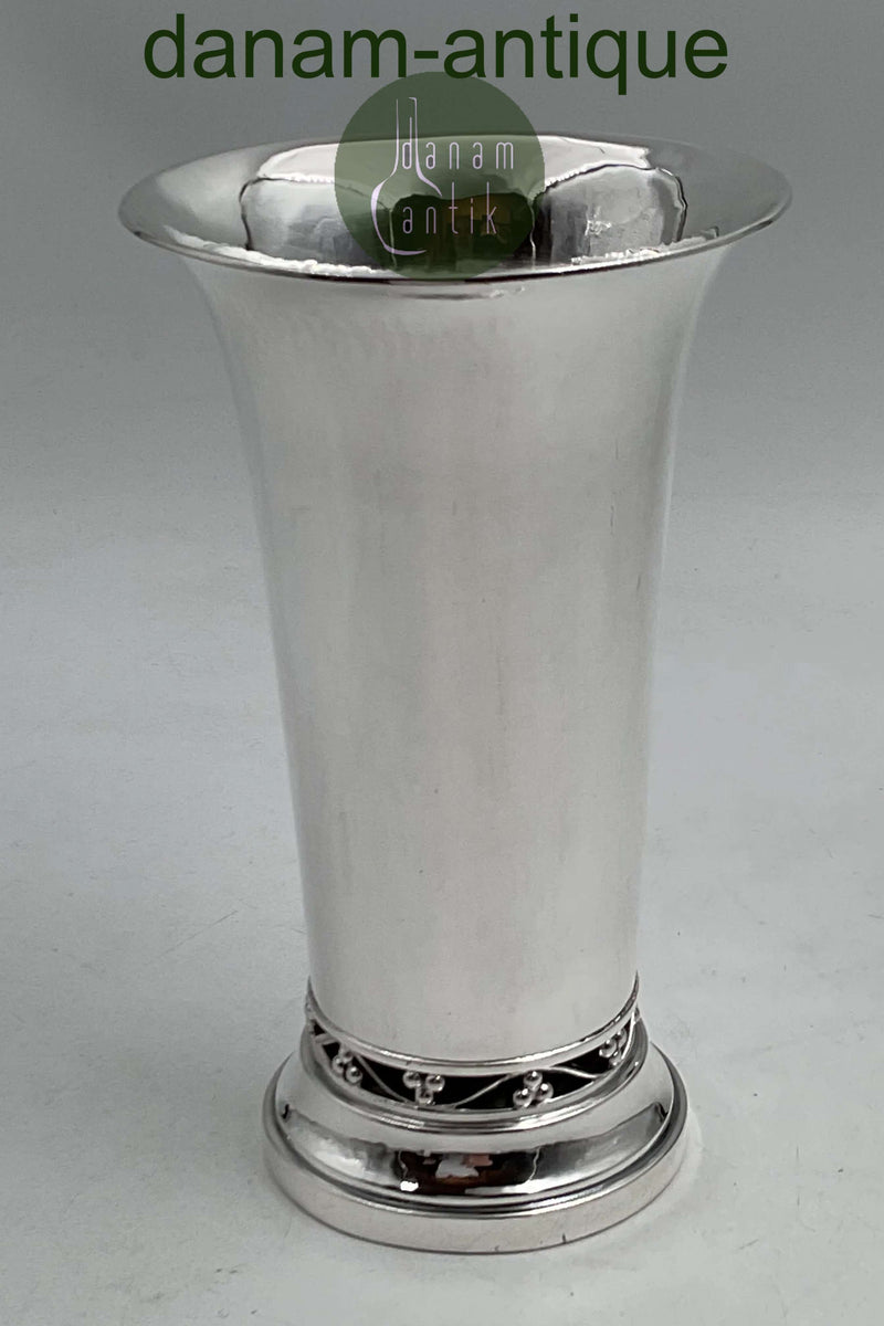 Georg Jensen Sterling Sølv Vase No. 469A (1925-1932) Harald Nielsen MODEL