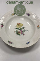 Bing og Grøndahl Saksisk Blomst, Creme Dyb Tallerken No. 22