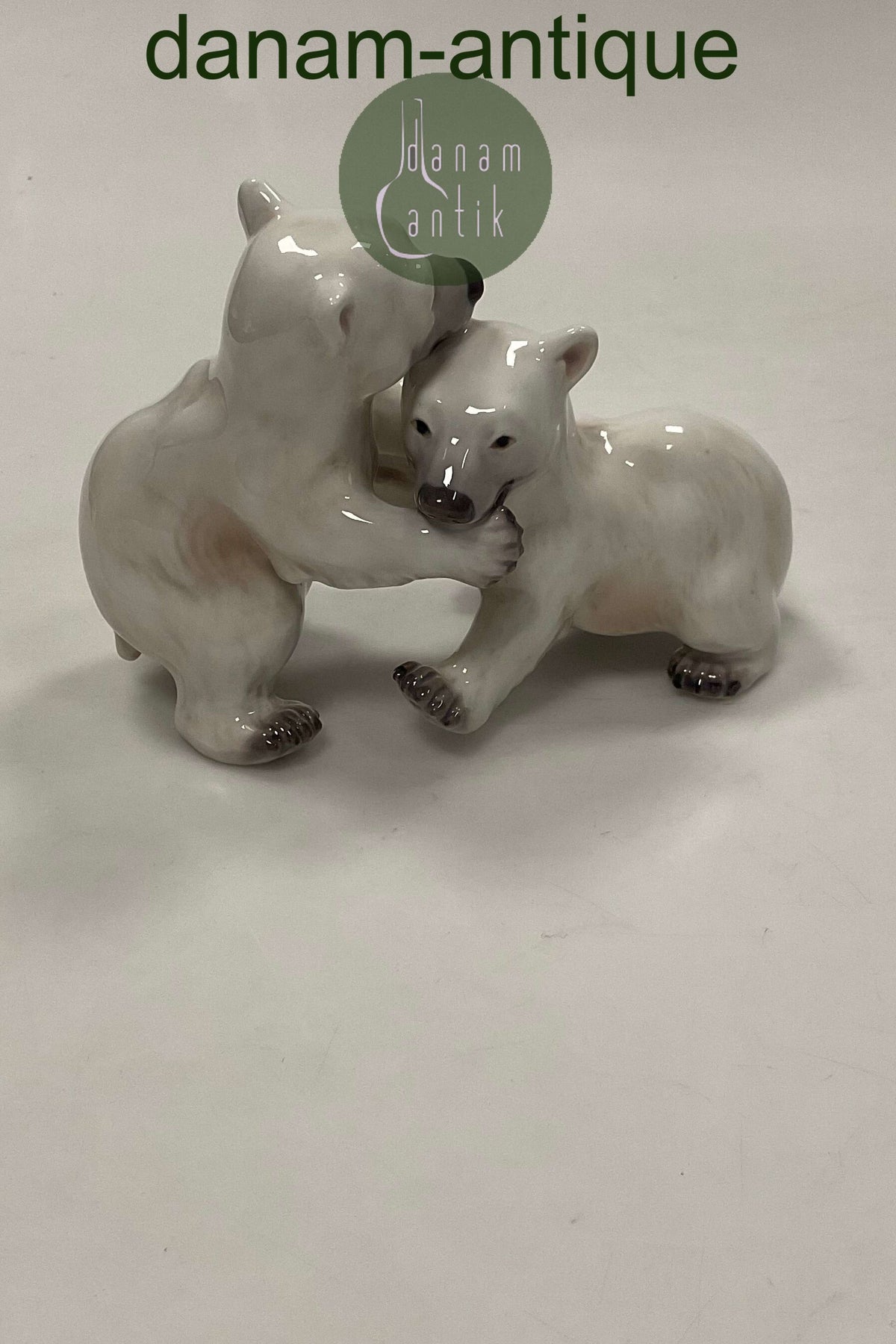 Dahl Jensen Figur af Legende Isbjørne Unger No. 1339, image size:1200x1800