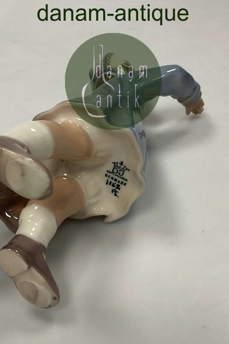 Dahl Jensen Figur Pige med Legetøjsbamse No. 1152