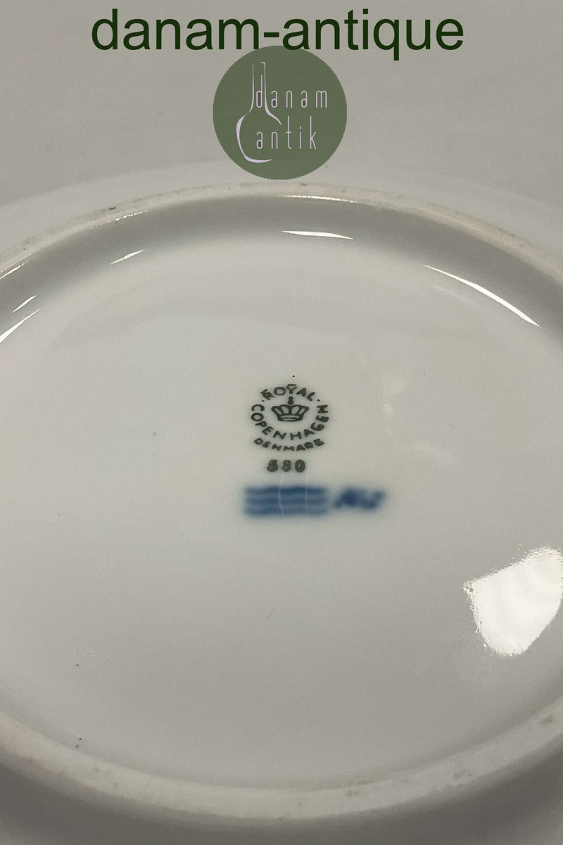 Royal Copenhagen Hvid Magnolia med uglaseret relief Salat Bowl No. 580