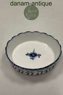 Royal Copenhagen Musselmalet Riflet Flaskebakke No. 390.