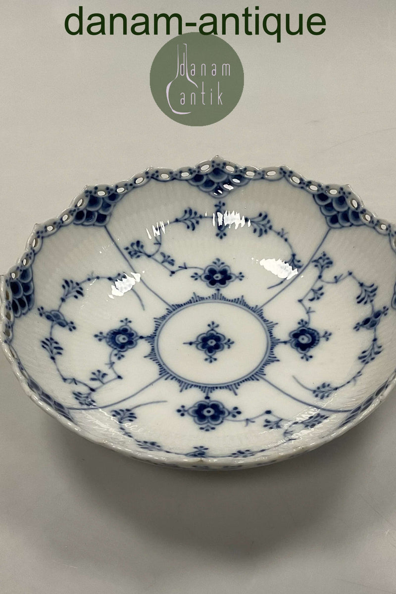 Royal Copenhagen Musselmalet Helblonde Skål No. 1018 / 577