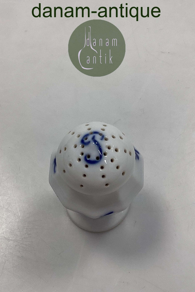 Royal Copenhagen Blå Blomst Kantet Peberbøsse No. 8584