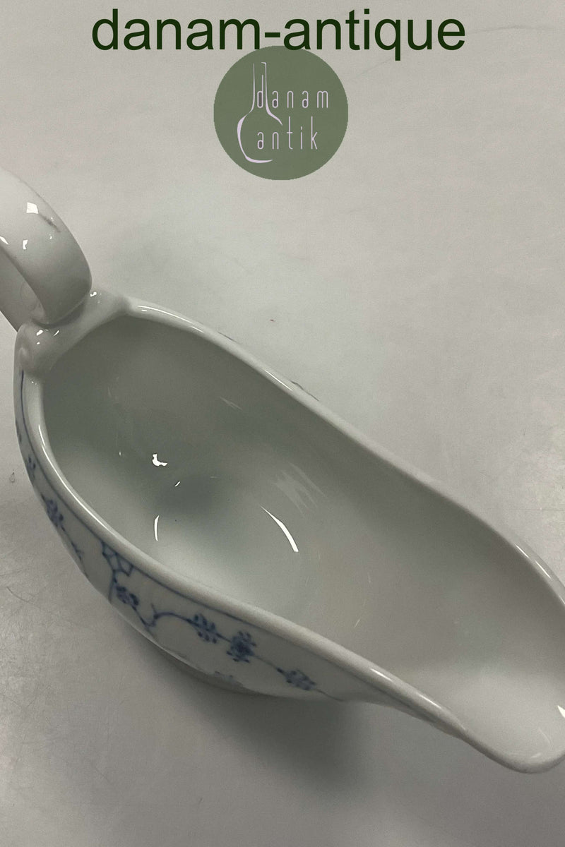 Royal Copenhagen Musselmalet Riflet Sovsekande No. 406