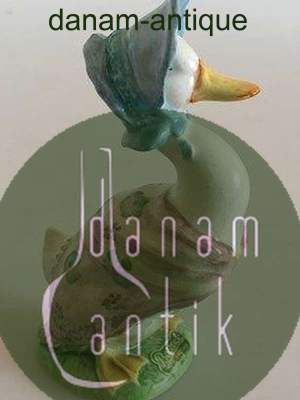 贝斯威克英国比阿特丽克丝-波特的Jemima Puddleduck塑像