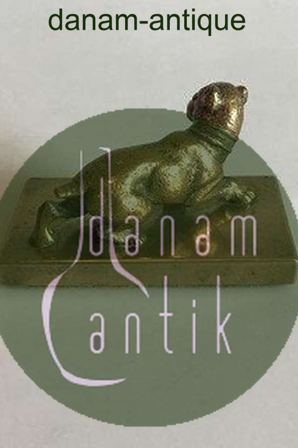 Brevpresser af Bronze med hund