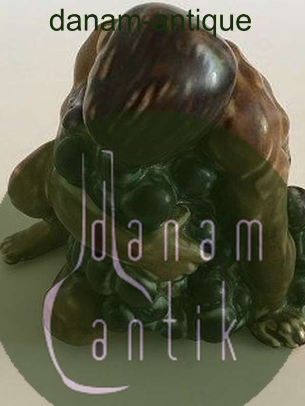 Kai Nielsen Bing & Grondahl Steingut Figur Mann mit Weintrauben Nr. 51C/4024