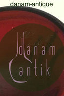 Bordeauxrød vase med gulddekoration