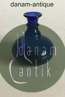 Glasvase af blåt glas