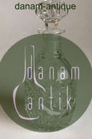 Karaffel af presset glas