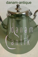 Versilberte Kanne mit Scharnierdeckel und DSB-Logo