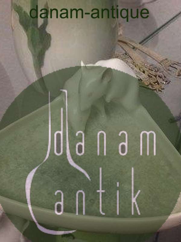 Royal Copenhagen Art Nouveau Skål med Mus og hvid krystal glasur af Valdemar Engelhart