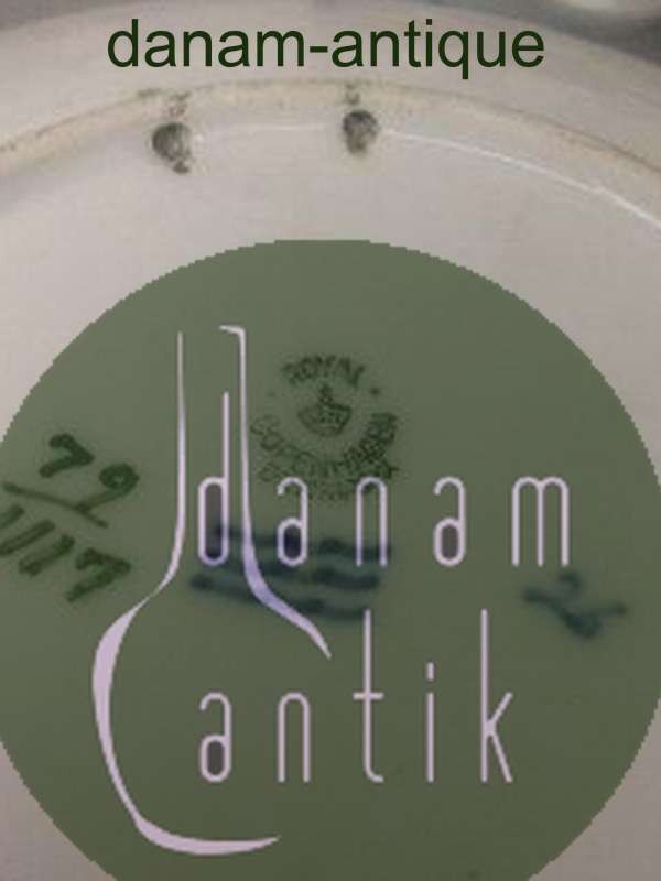 Royal Copenhagen Art Nouveau Vægtallerken med lilje No 79/1117