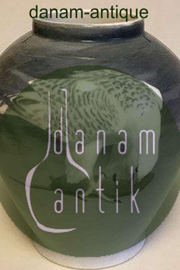 Royal Copenhagen Art Nouveau Unikavase dekoreret med Jagtfalk og rotte No 8984