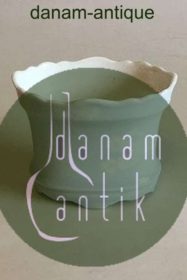 Royal Copenhagen Unika Art Nouveau Vase med Edderkop af Anna Smith fra 1893