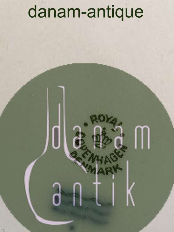 Royal Copenhagen Josephine Creme Svejfet Ovalt Fad