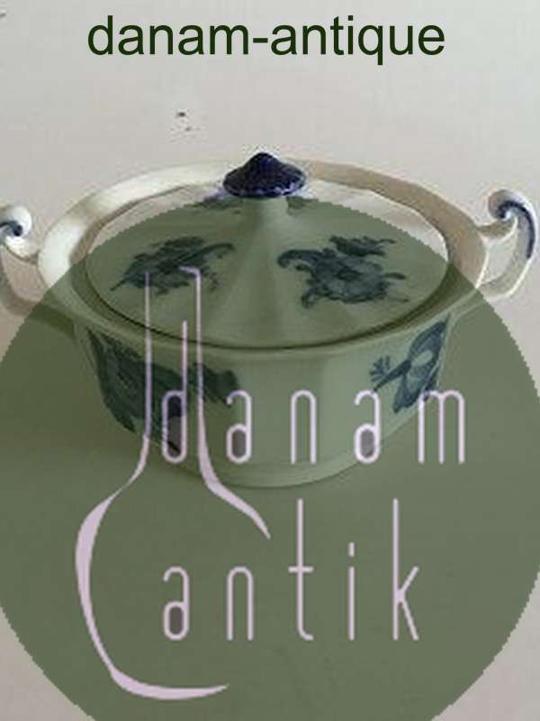 皇家哥本哈根蓝花方糖碗带盖子No 8563