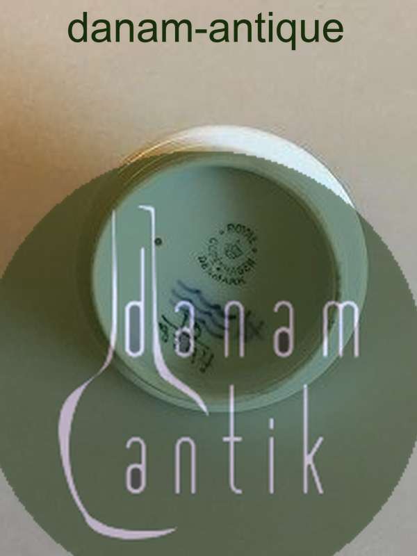 Royal Copenhagen Blå Blomst Flettet Låg No 8244