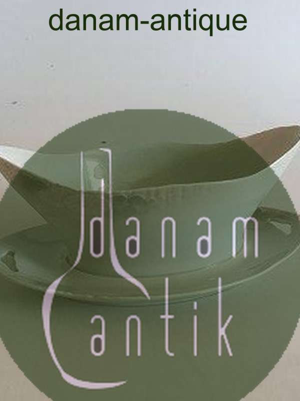 Royal Copenhagen Midsummernightsdream Sauceboat No 10005. Soft Pink Tone