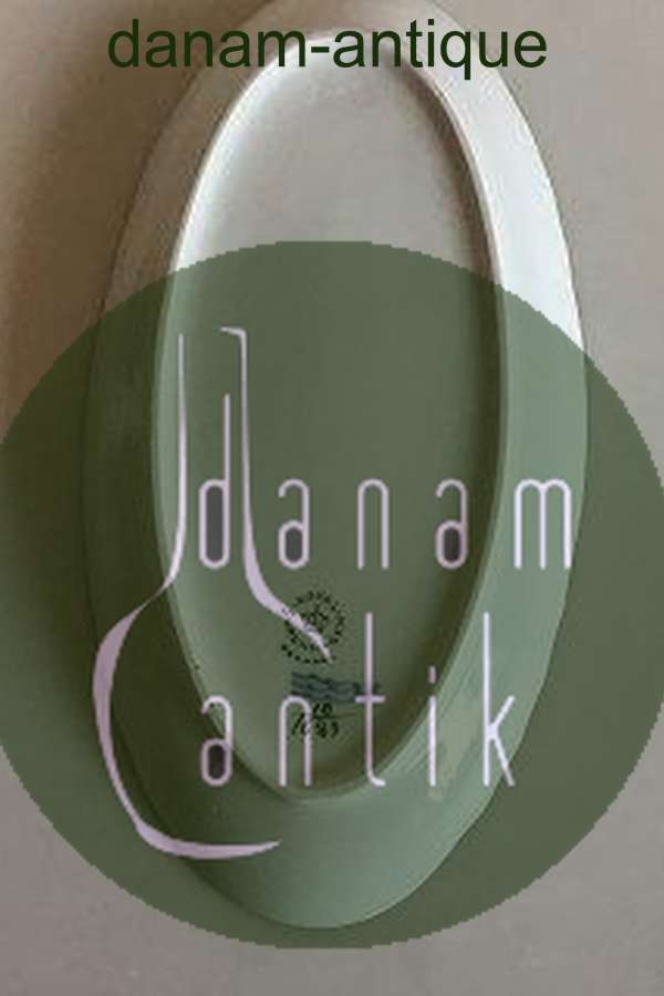 Royal Copenhagen Blå Blomst Svejfet med Guld Lille aflangt Fad No. 1689