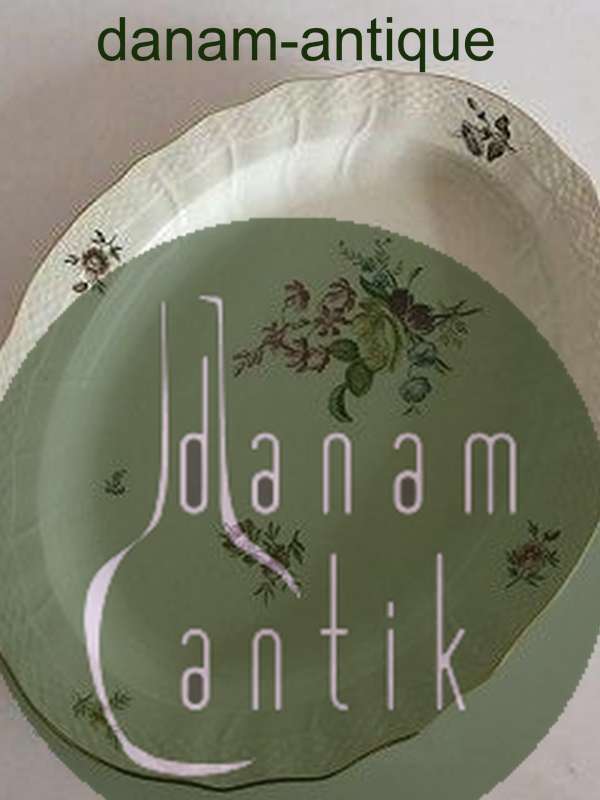 Royal Copenhagen Frijsenborg Ovalt Fad No 1556