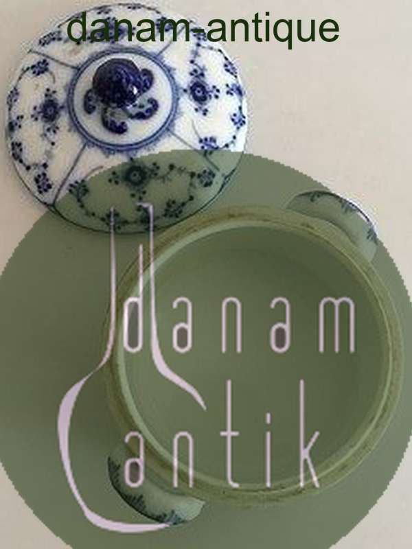 Royal Copenhagen Musselmalet Riflet Smør Dåse med Låg No 398