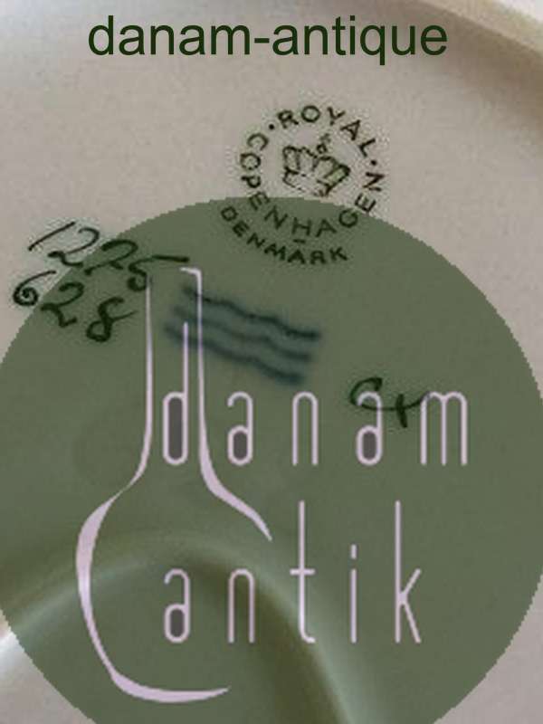 Royal Copenhagen Tradition Hvid Halvblonde m. Guld Ovalt Serveringsfad No. 628