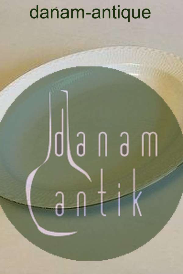 Royal Copenhagen Tradition Hvid Halvblonde m. Guld Stort Ovalt fad No 533