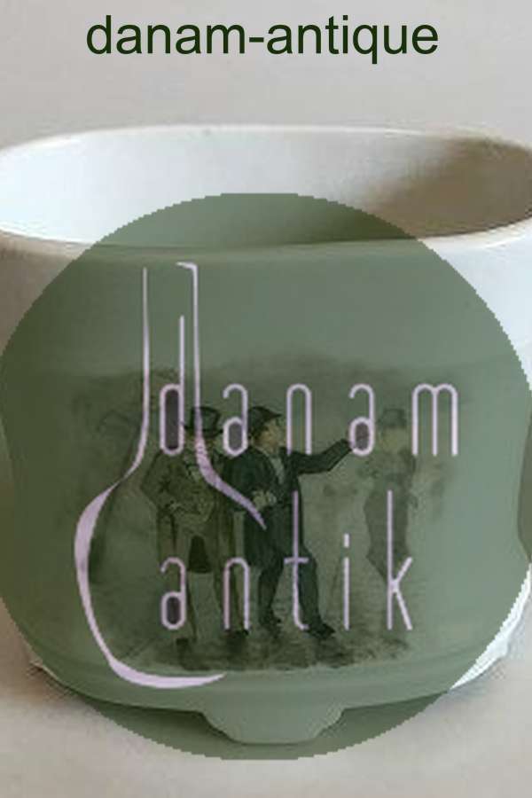 Royal Copenhagen Urtepotteskjuler/Vase med bymotiv i overglasur. Fra ca. 1890. PMN