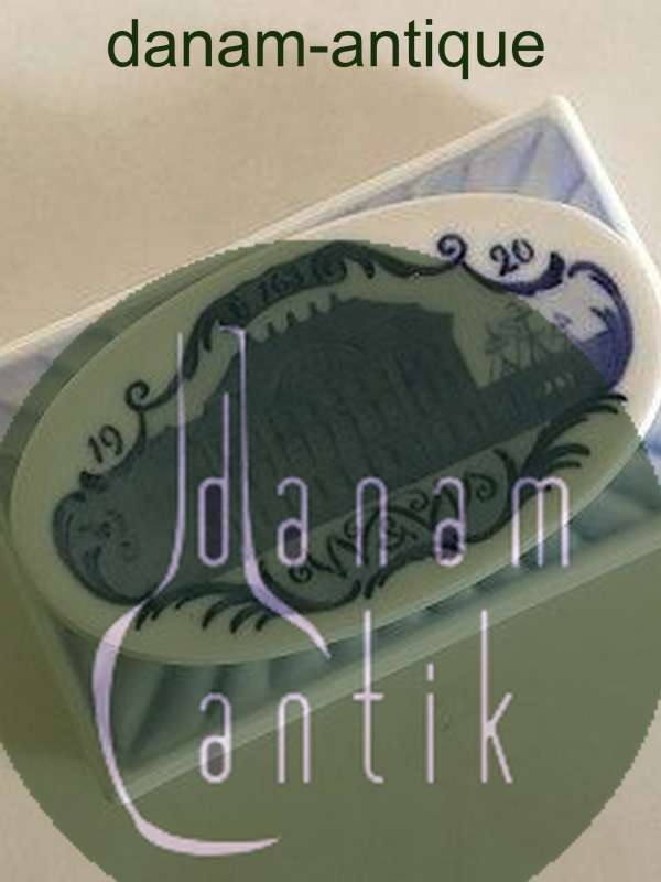 Royal Copenhagen Papirholder fra 1920 med motiv af Amalienborg