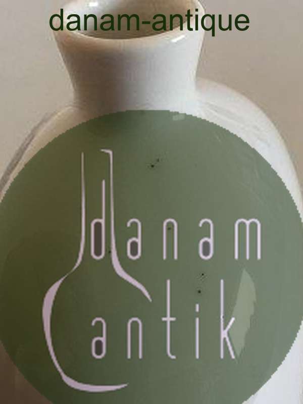 Royal Copenhagen Vase No 1715 med Skibsmotiv og rigsvåbenets tre løver og ni hjerter