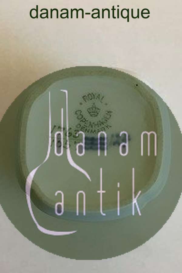 Royal Copenhagen Art Nouveau Lille vase No 1763/1057 PMN