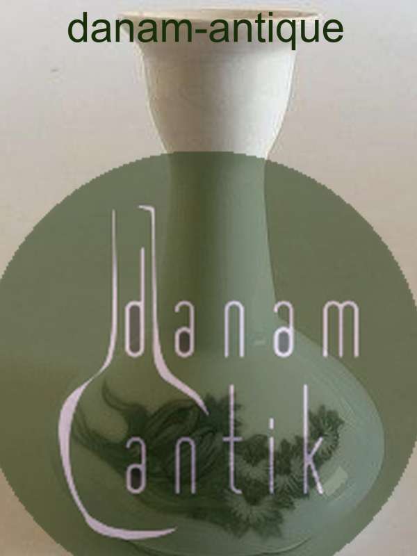 Royal Copenhagen Lysestage No 2247/430 med Blomstermotiv