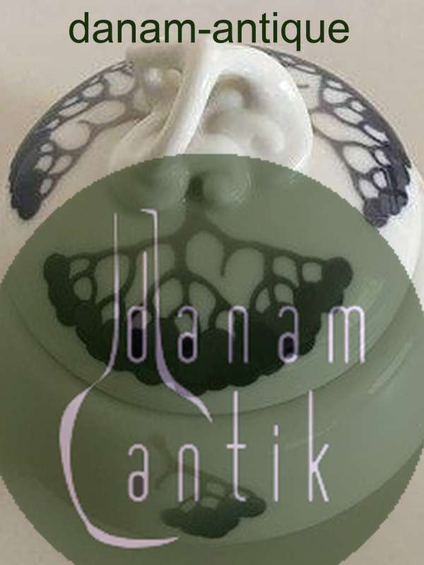 Royal Copenhagen Art Nouveau Lågskål No. 779/382