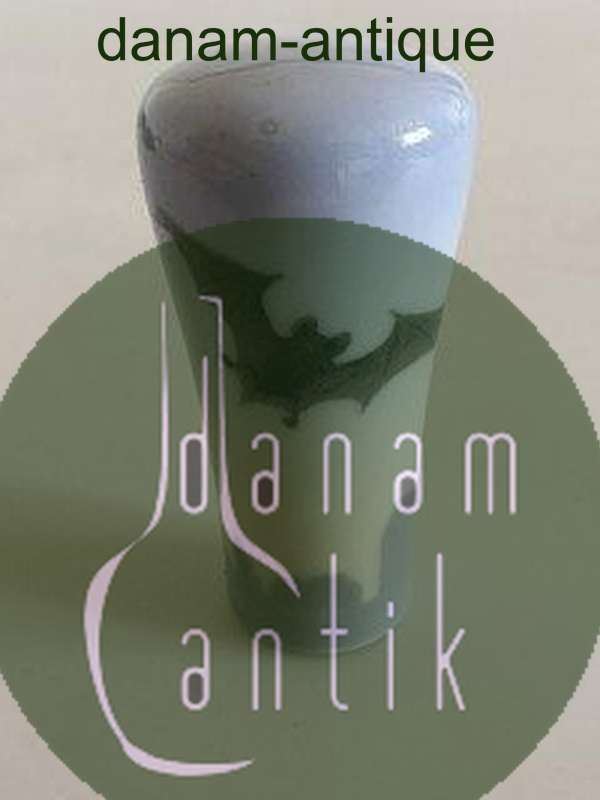 Royal Copenhagen Art Nouveau Stokkehåndtag med flagermus No 225/2