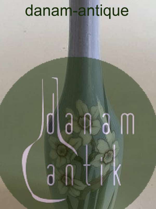 Royal Copenhagen Art Nouveau vase No 531/114