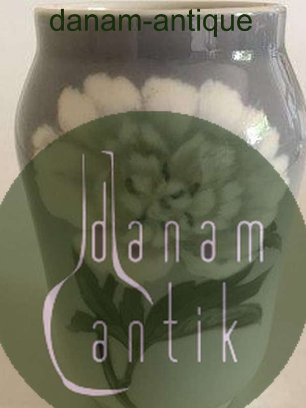 Royal Copenhagen Vase No 92/108 Motiv med Hvid Bonderose