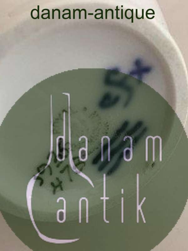 Royal Copenhagen Vase med Fuglemotiv No 1935/47B