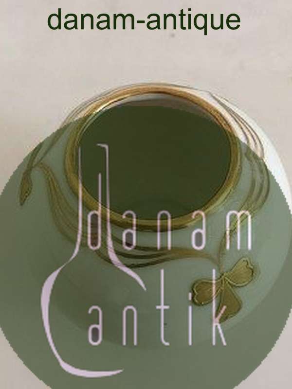 Royal Copenhagen Vase No 142/42A med Guldmotiv