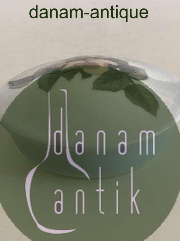 Royal Copenhagen Lågskål No 173/2 med Blomstermotiv