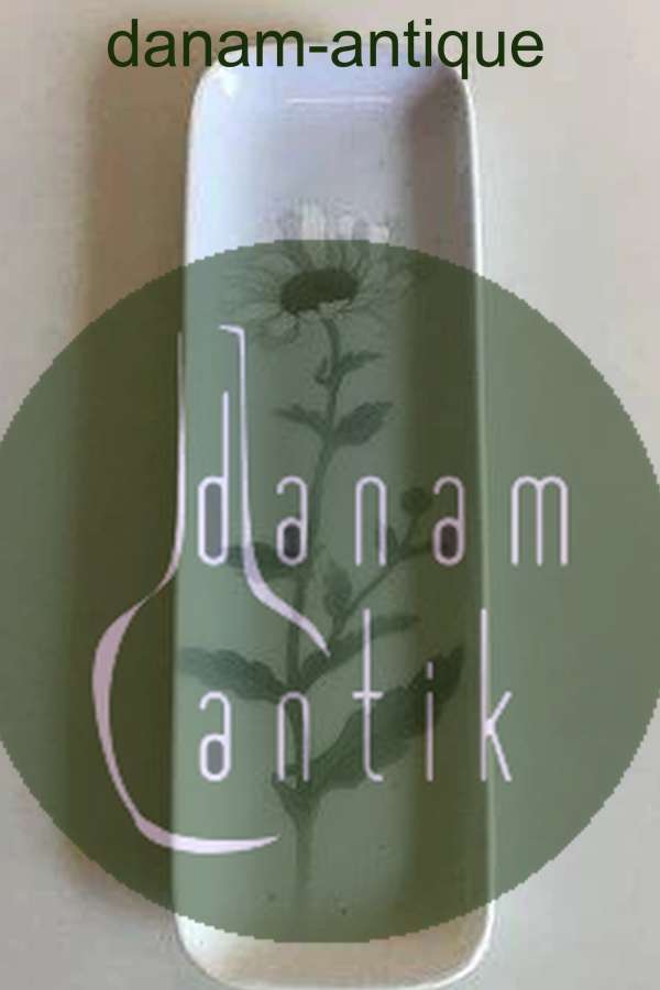 Royal Copenhagen Art Nouveau Penneholder No 469/1