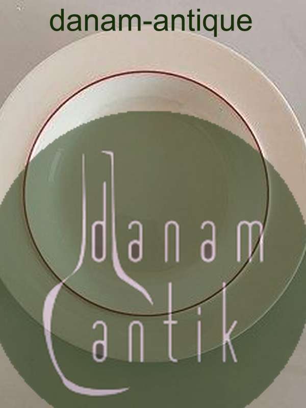 Royal Copenhagen Rødtop / Rødkant Dyb Tallerken No. 3072