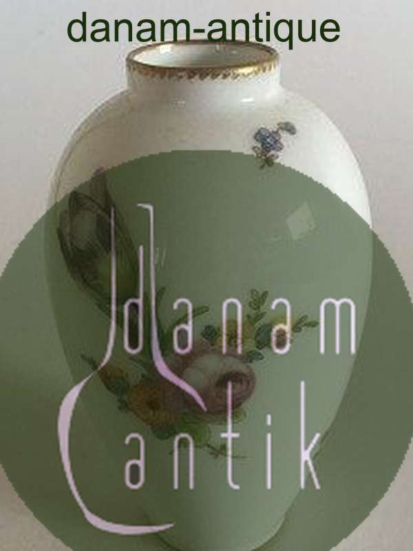 Royal Copenhagen Saksisk Blomst Vase med Romantisk Scene af Henning Larsen (Gamle Larsen)