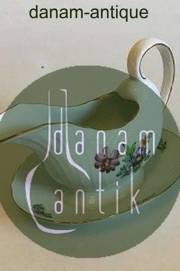 Royal Copenhagen Let Saksisk Blomst Sovsekande No 1649