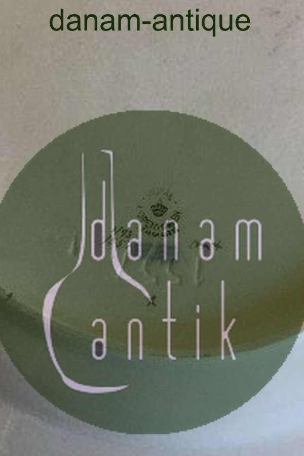 Royal Copenhagen Let Saksisk Blomst Ovalt Fad No. 1557